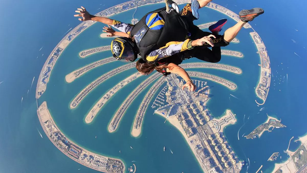 Sky Dive Dubai - Photo 12