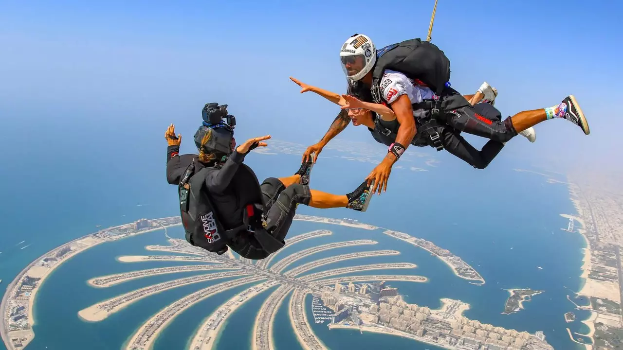 Sky Dive Dubai - Photo 6