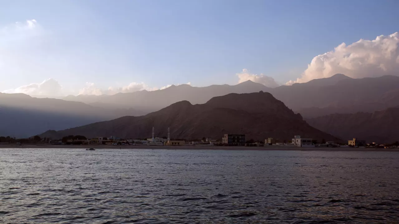 Musandam Day Trip - Photo 17