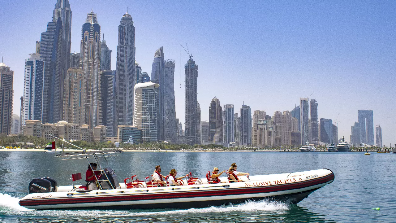 Speed Boat Tour Dubai - Photo 17