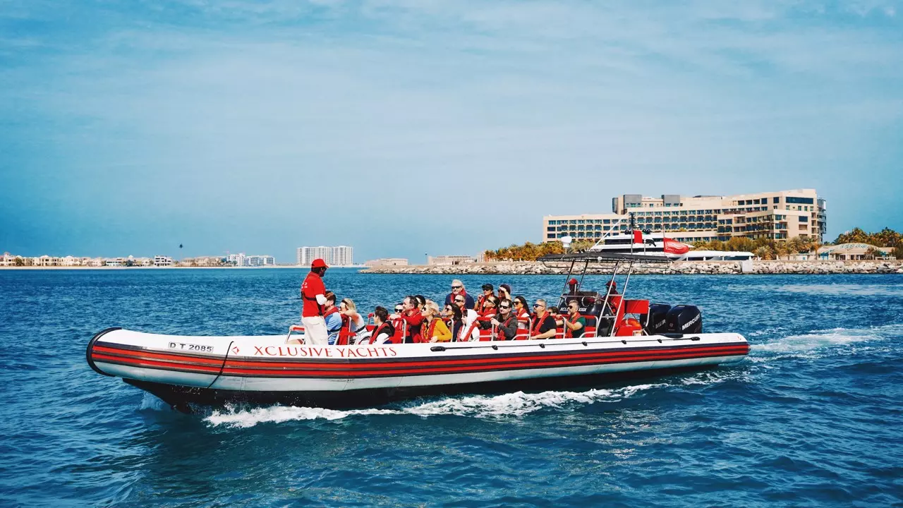 Speed Boat Tour Dubai - Photo 11