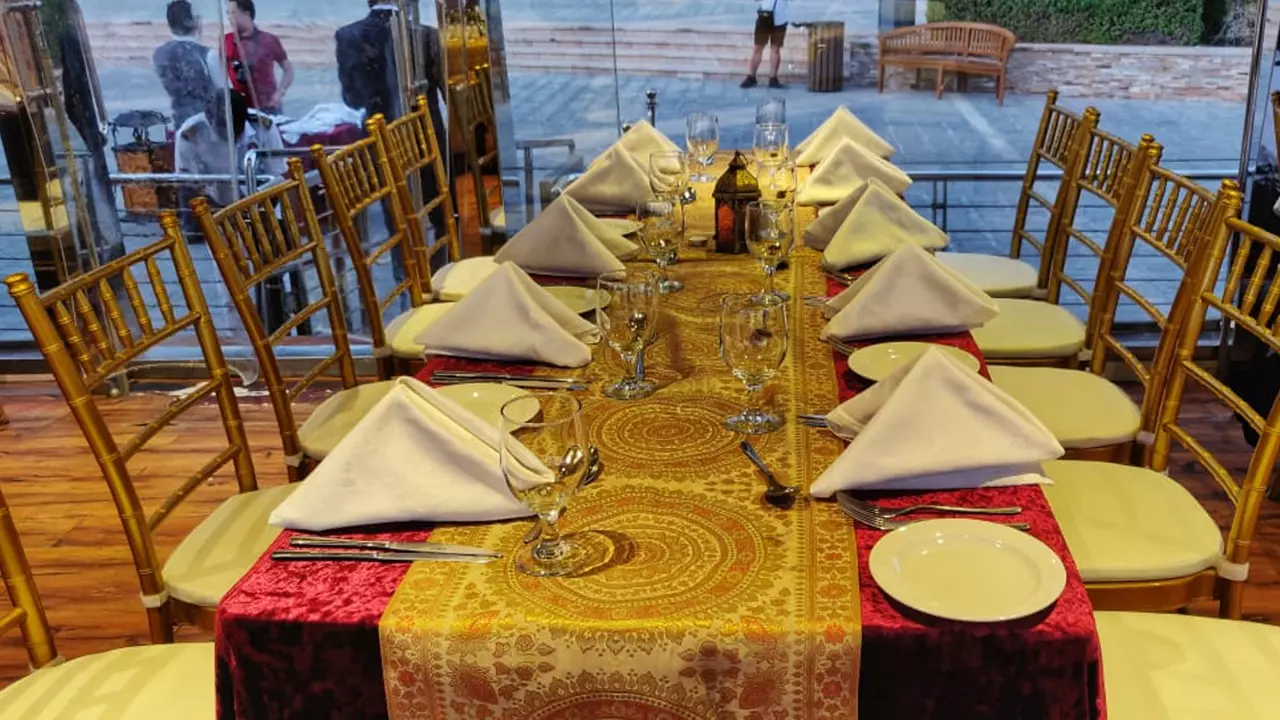 Dubai Water Canal Dhow Cruise – Bild 8