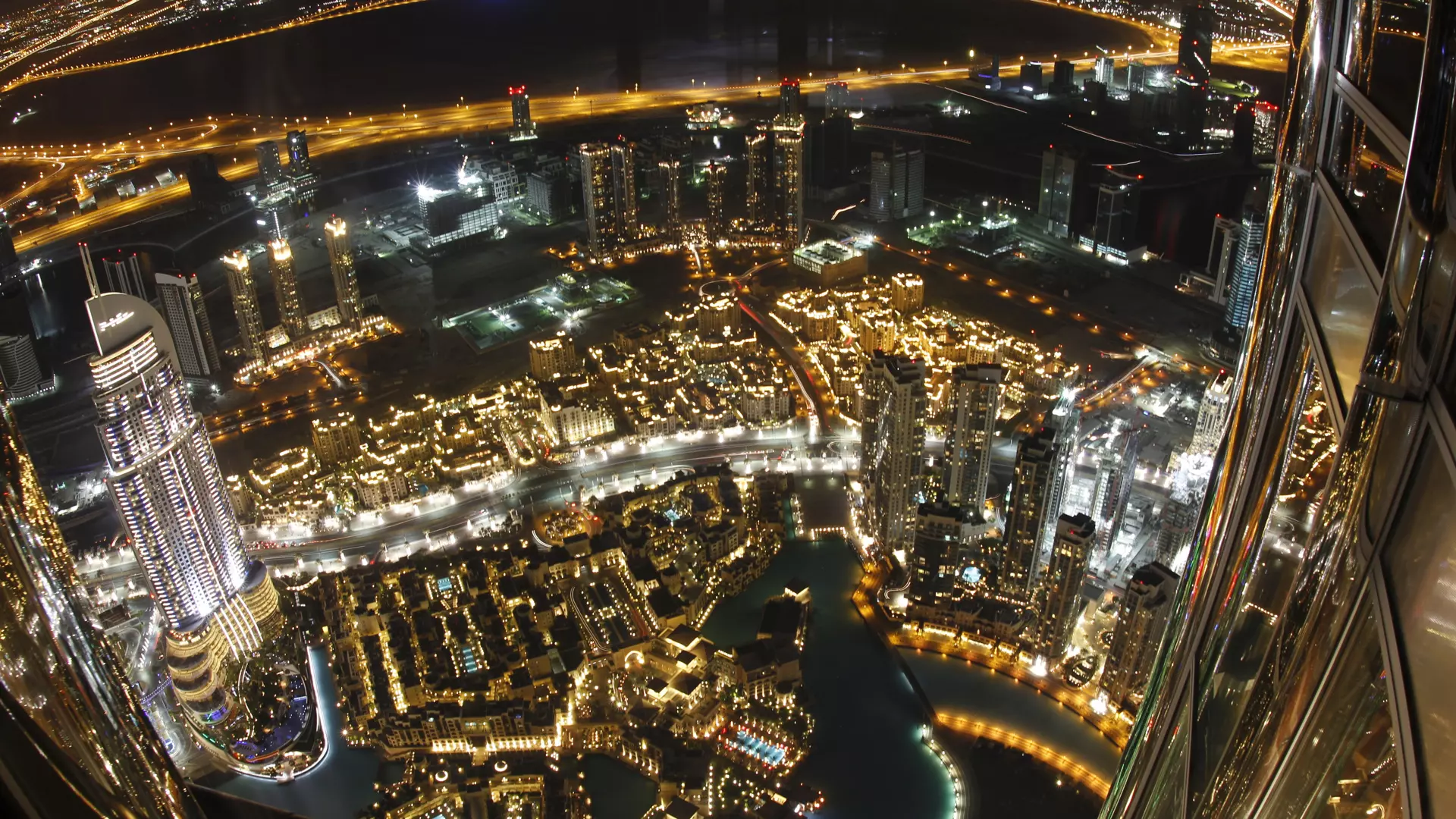 Burj Khalifa - At The Top - Photo 21