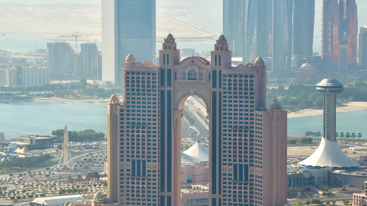 Helicopter Flight Abu Dhabi - Photo 6