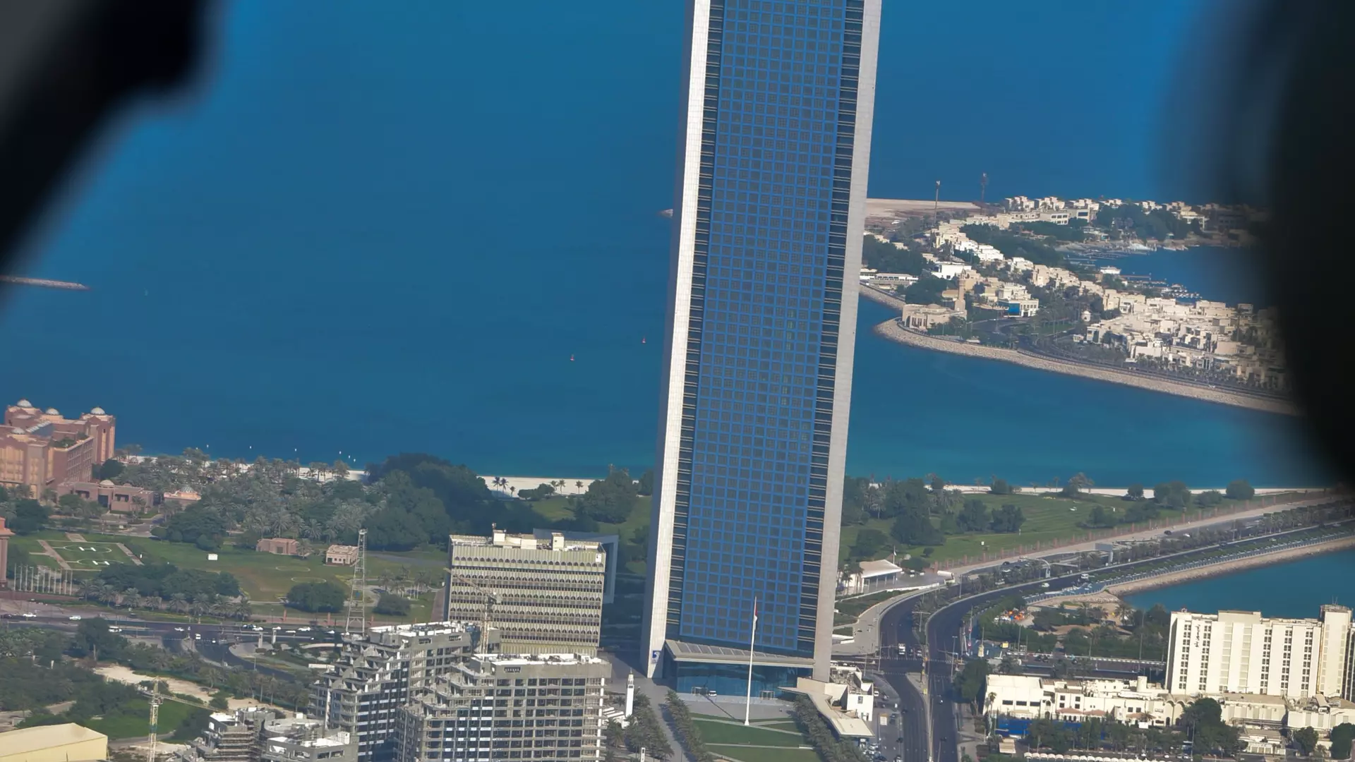 Helicopter Flight Abu Dhabi - Photo 32