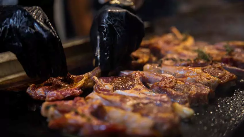 Круиз с ужином на катамаране «Alexandra Sea Lounge» по Дубай Марине