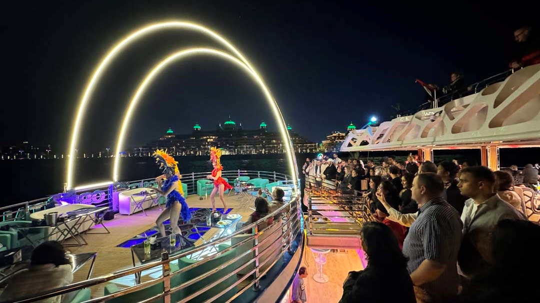 Lotus Royale Dinner Cruise - Photo 28