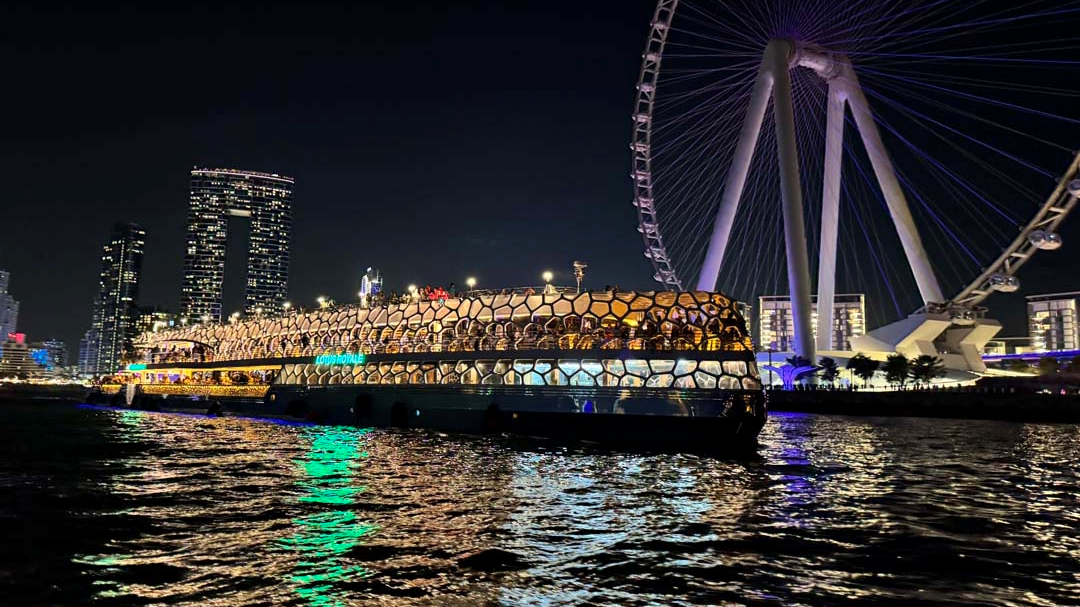 Lotus Royale Dinner Cruise - Photo 37