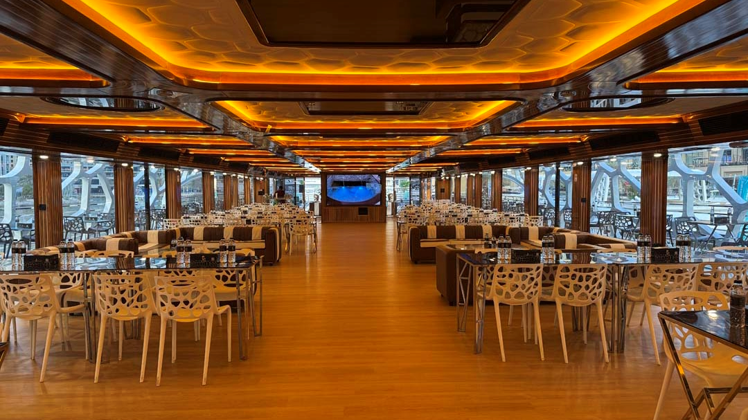 Lotus Royale Dinner Cruise - Photo 38