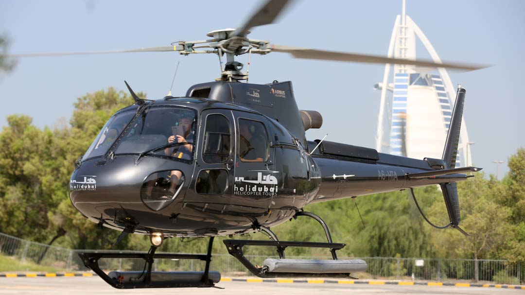 Полет на вертолете в Дубае - HeliDubai