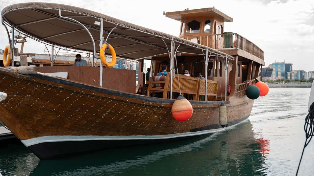 Круиз на Арабской лодке Доу в Дохе