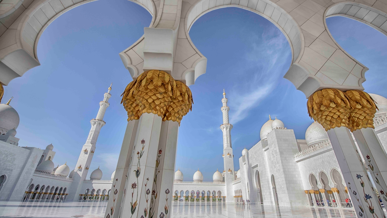 Abu Dhabi City Tour form Abu Dhabi (Russian-Speaking Guide)