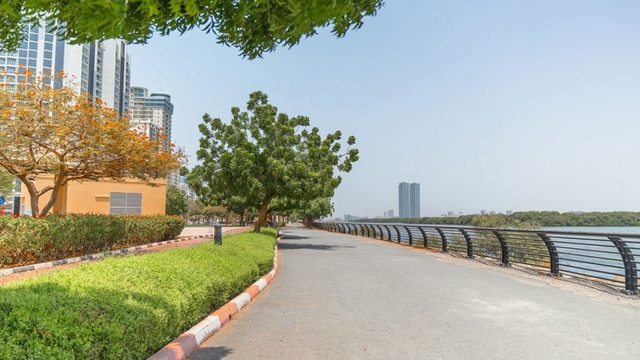 Al Qawasim Corniche (Al Khor Waterfront)