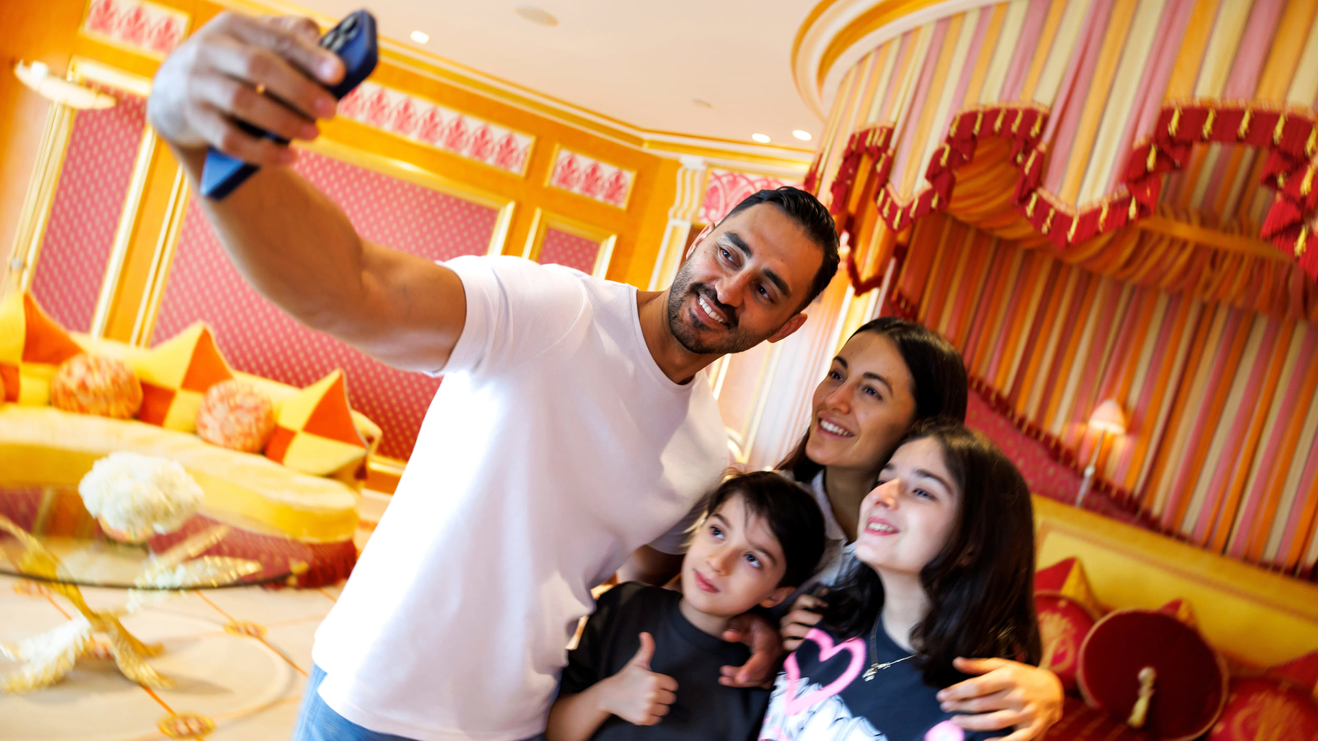 Inside Burj Al Arab - Photo 15