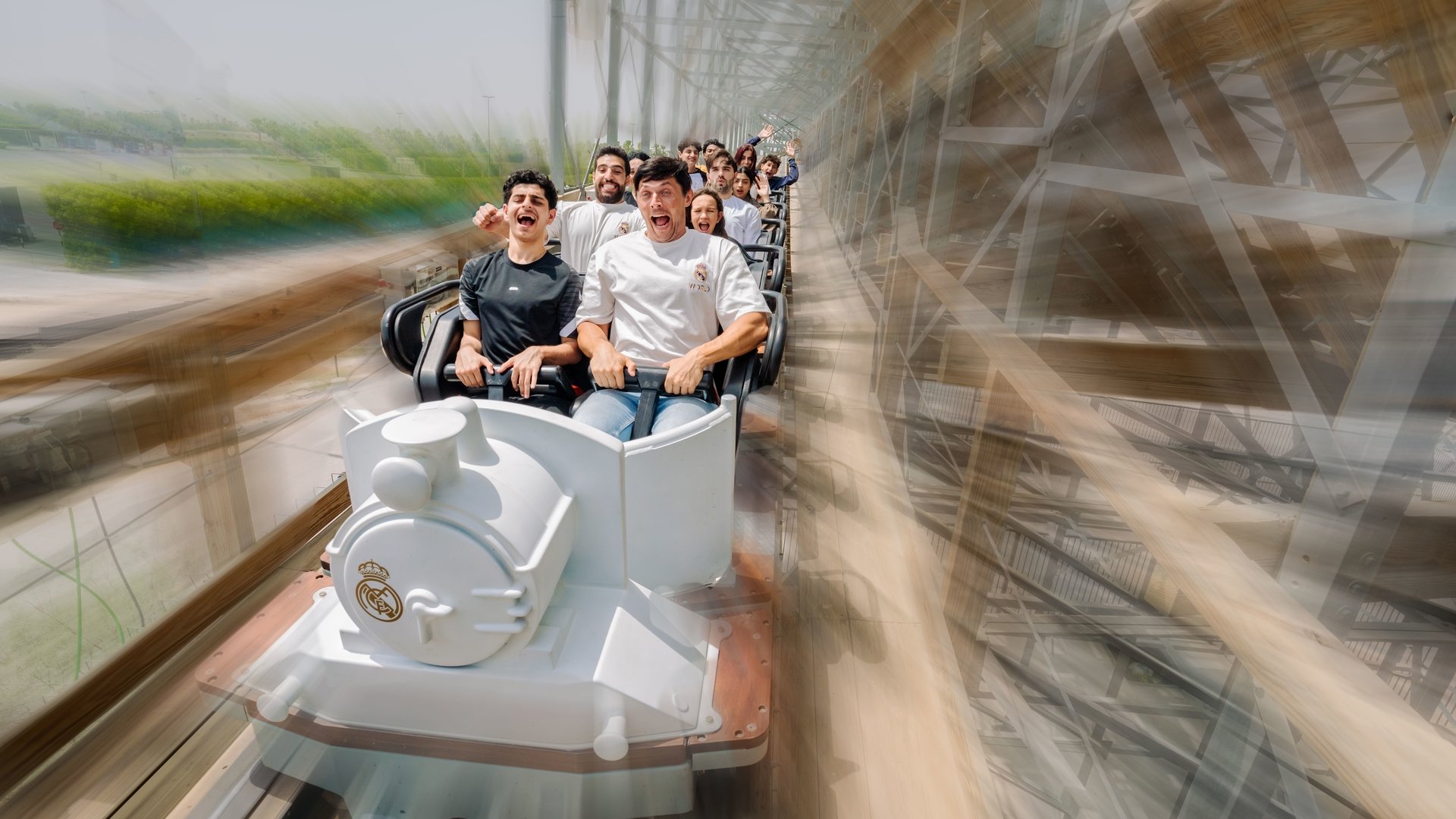 Real Madrid World - Photo 26