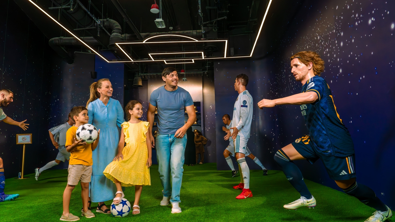 Real Madrid World - Photo 14