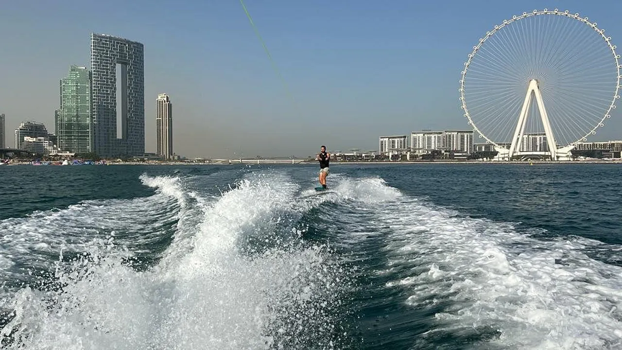 Wakesurfing from Dubai Marina – Bild 8