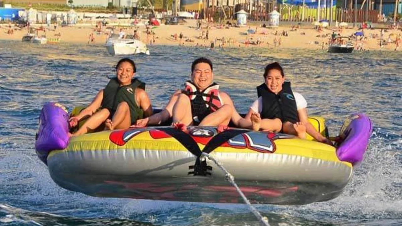 Donut Ride  Burj Al Arab