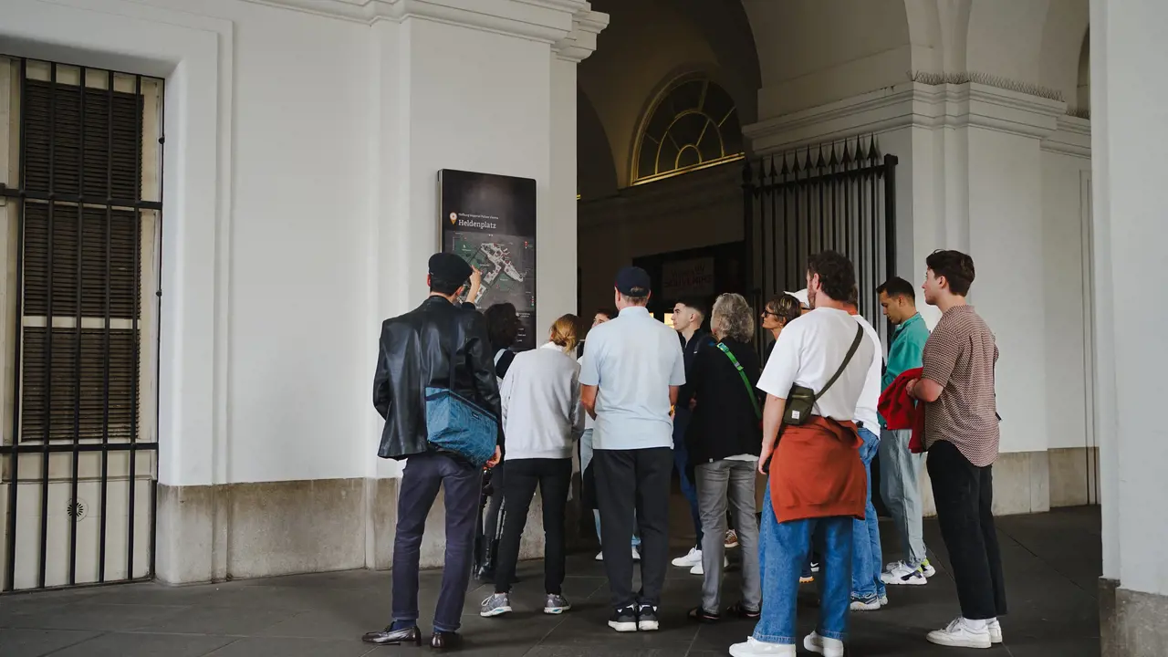 Hofburg Palace, Gardens, and Sisi Museum Skip-the-Line Guided Tour – Bild 5