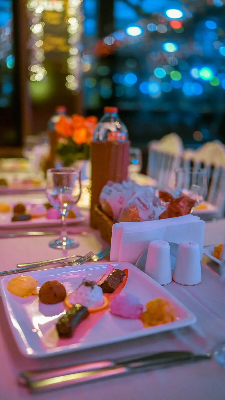 Bosphorus Dinner Cruise with Turkish Night Show – Bild 6