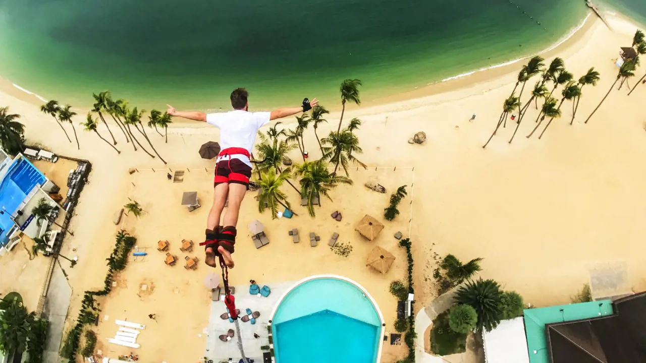 Skypark Sentosa by AJ Hackett Ticket: Bungy Jump and Giant Swing – Bild 3