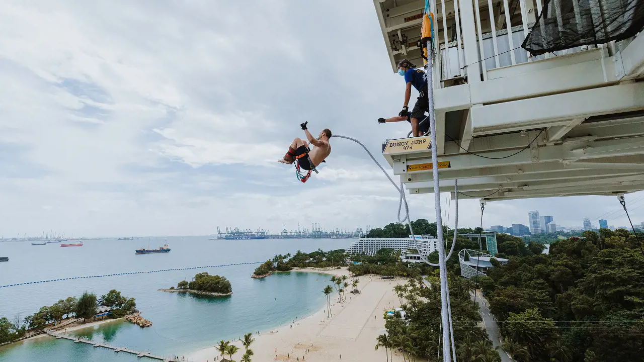 Skypark Sentosa by AJ Hackett Ticket: Bungy Jump and Giant Swing – Bild 6