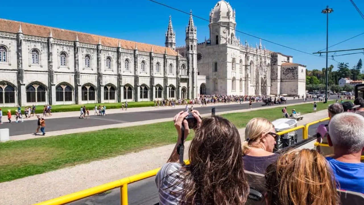City Sightseeing Lisbon Hop-on Hop-off Bus Tour – Bild 5