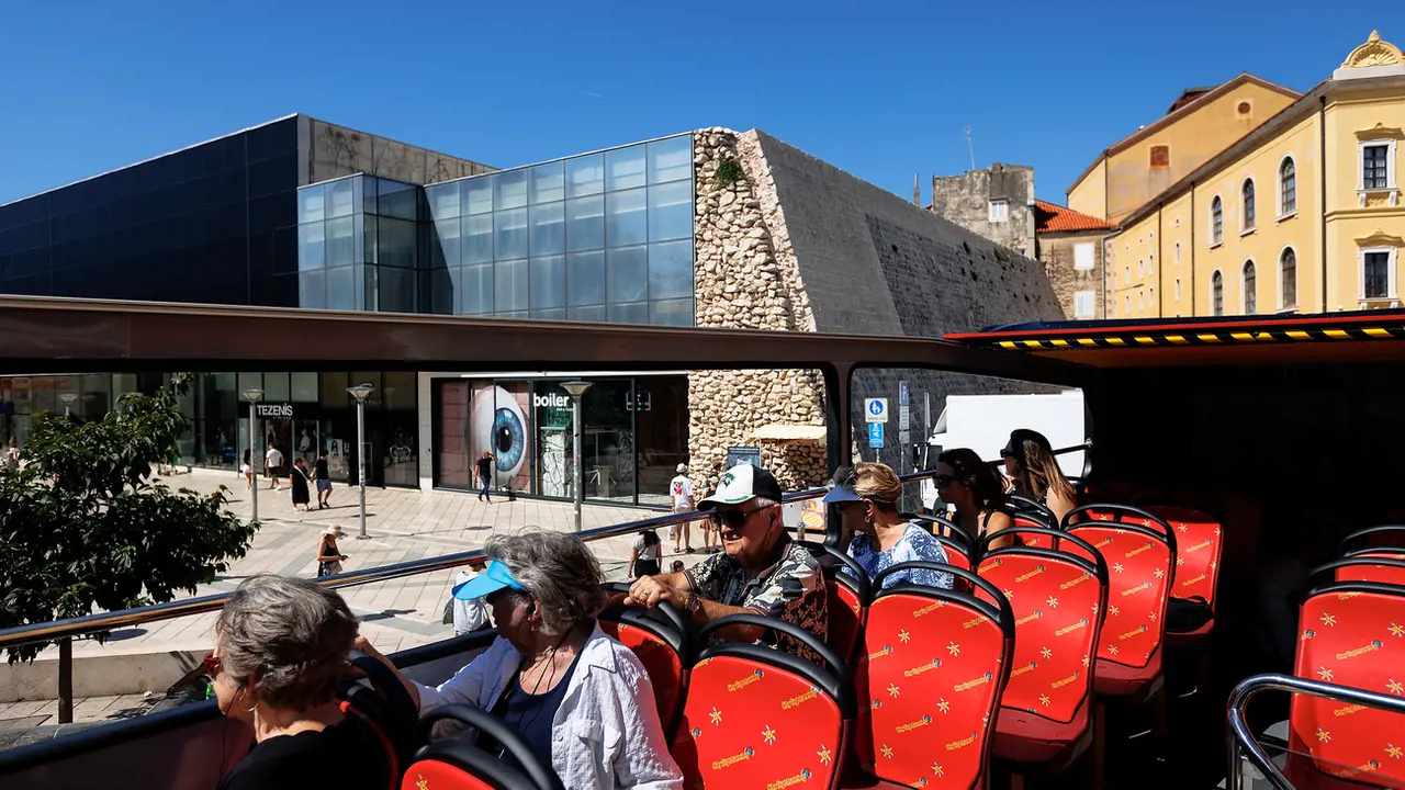 City Sightseeing Split Hop-on Hop-off Bus Tour – Bild 6