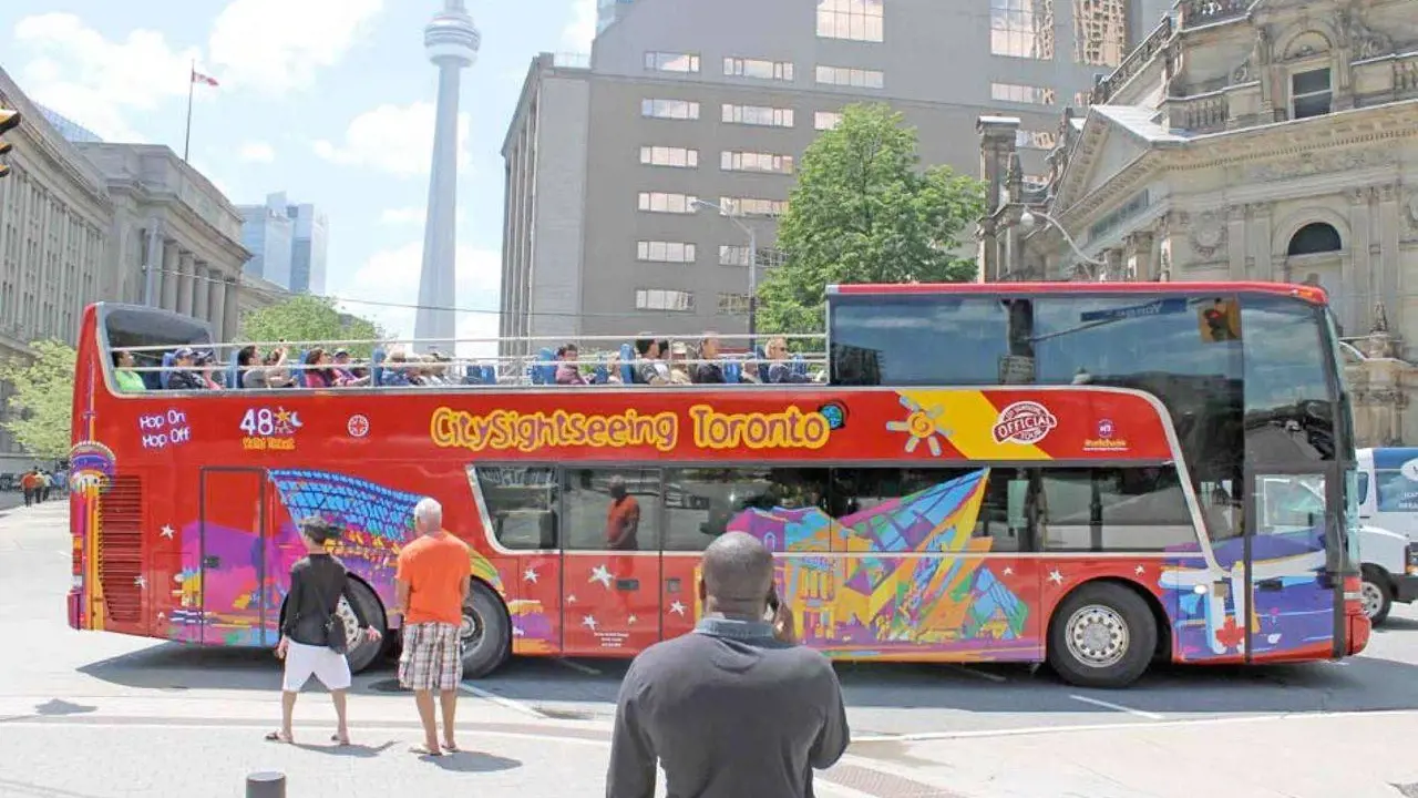 City Sightseeing Toronto Hop-on Hop-off Bus Tour – Bild 7