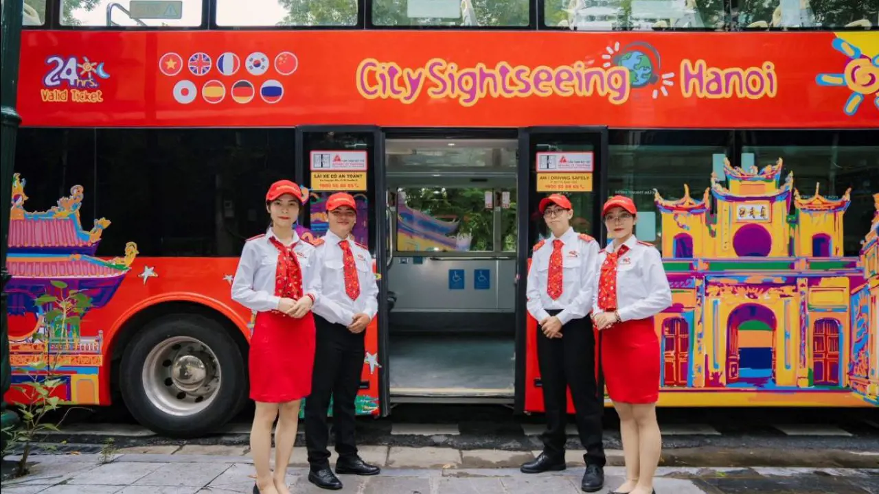 City Sightseeing Hanoi Hop-on Hop-off Bus Tour – Bild 3