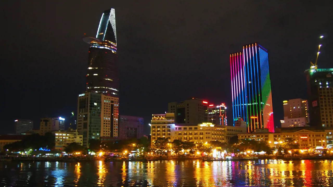 Saigon Evening Tour with Water Puppetry Show and Dinner Cruise – Bild 6