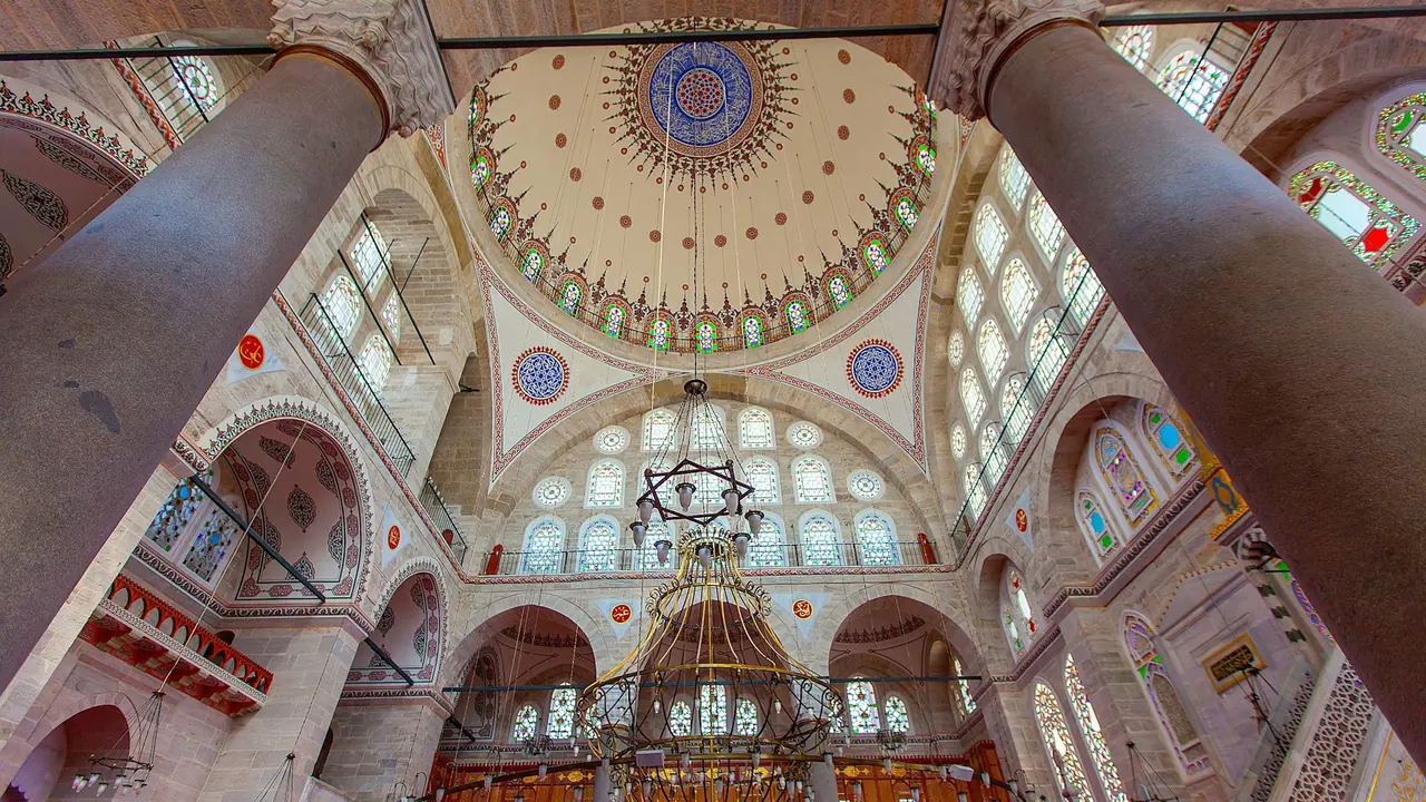 Istanbul Europe and Asia Half-Day Private Tour: Maiden's Tower and Mihrimah Sultan Mosque – Bild 2