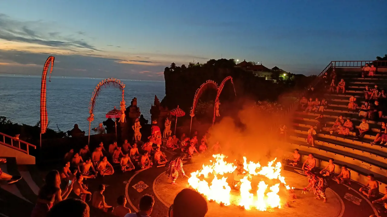 Kecak & Fire Dance Show Ticket at Uluwatu Temple – Bild 4