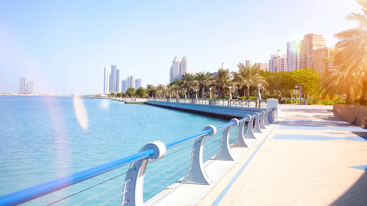 Two Pearls of the East – Abu Dhabi + Dubai